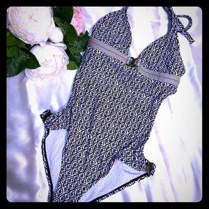 Surprisingly Sexy Bathing Suit, GapBody XS BNWT